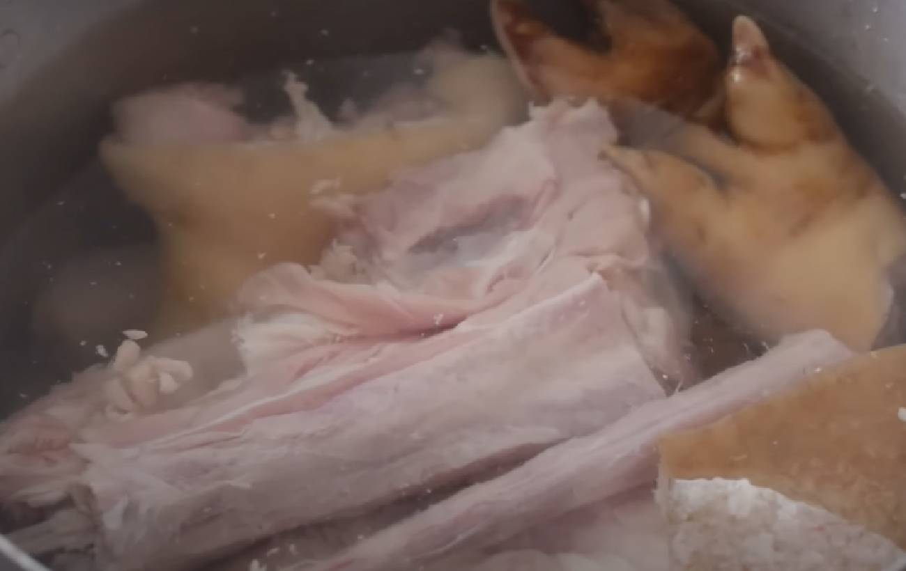 Холодец по старинному рецепту: секреты приготовления праздничного блюда